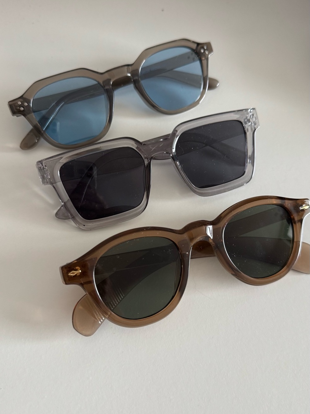 Classic Round Sunglasses in Brown, Gray, and Blue - Unbranded - Picture 1 of 9